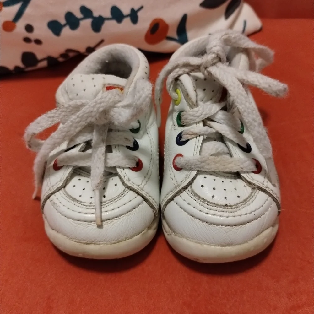 Vintage McKids baby white tennis‎ shoes